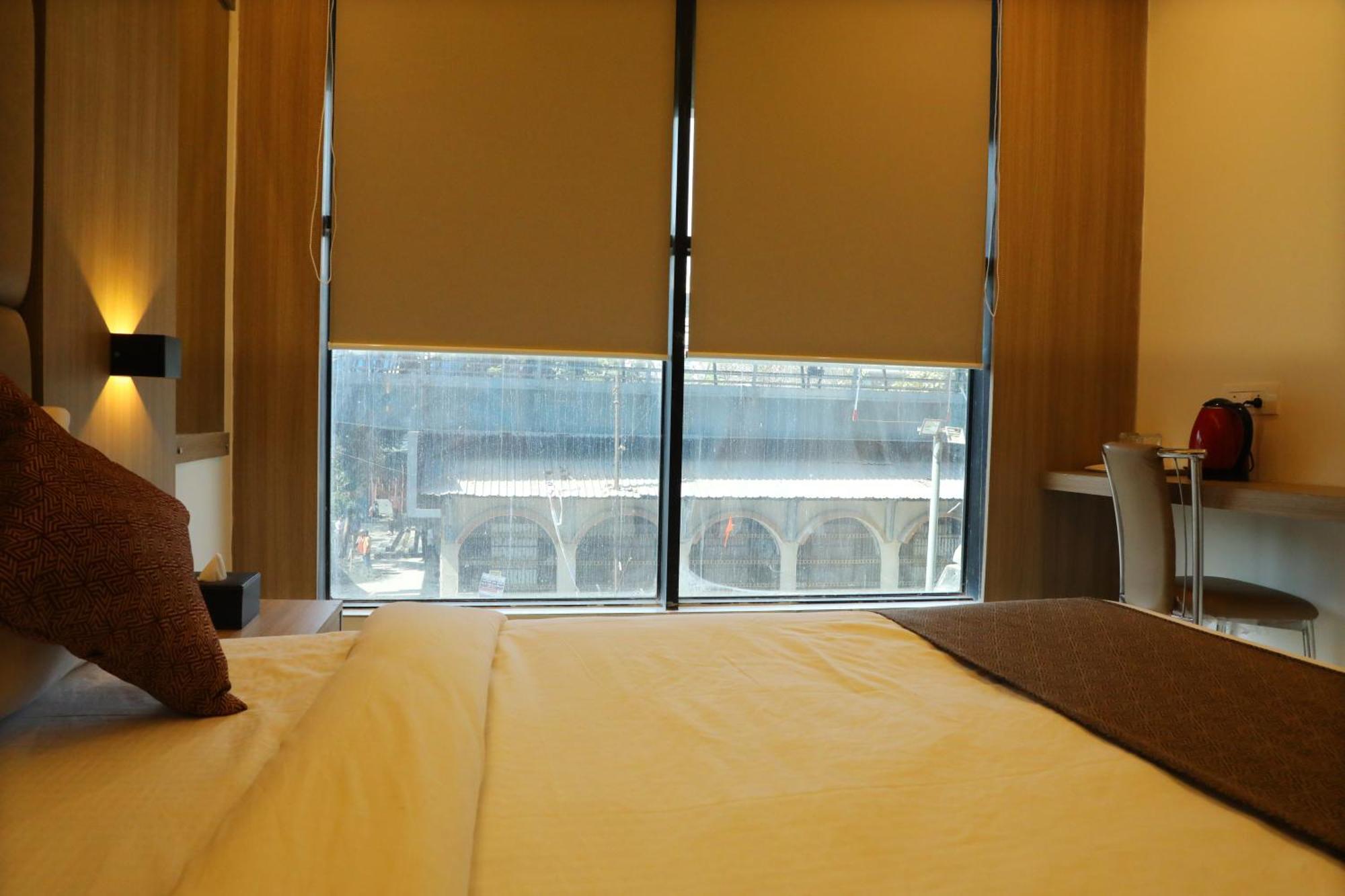 Hotel Bellamont 뭄바이 외부 사진